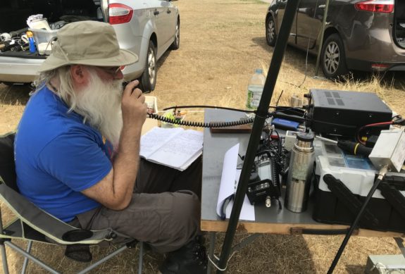 Peter G0DZB in voice QSO with W4UW in Tenassee