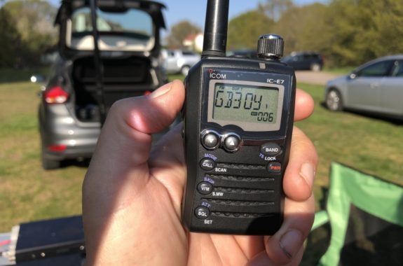 Special guest - a teeny handheld: The Icom IC-E7