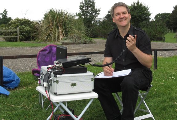 Pete M0PSX working 15m SSB at Shoebury East Beach