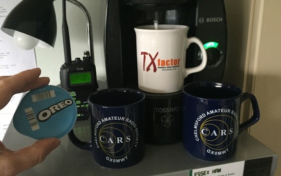 M0PSX's shiny new TX Factor mug being filled with warm Oreo