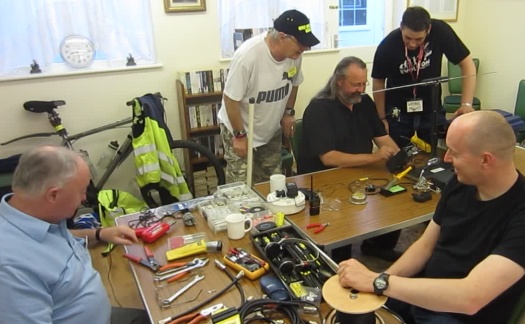 Peter M0PSD and Chris G0IPU running the construction and soldering workshop