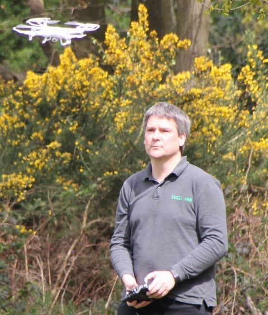 Pete M0PSX flying the Essex Ham Quadcopter 