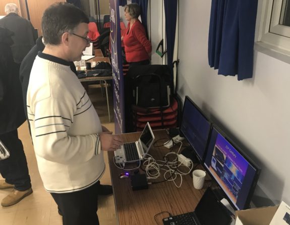 Murray G6JYB, with his SDR demo at November 2017 Skills Night