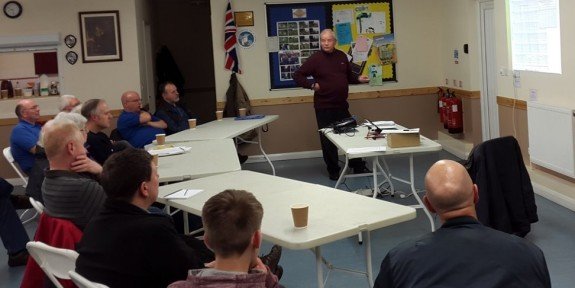 Steve G4HXY talking about fuses with the Thurrock Acorns